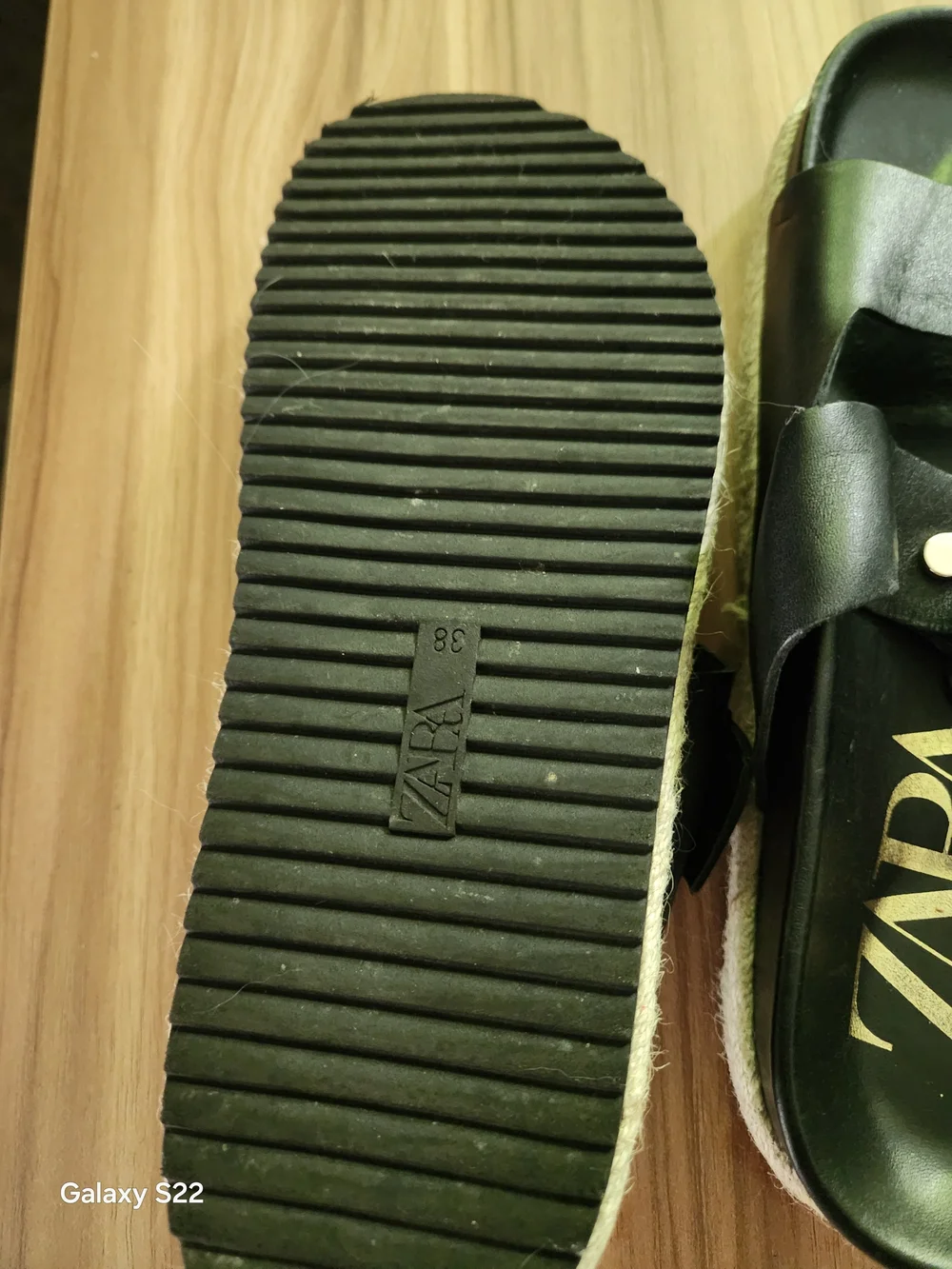 ZARA Black Leather Slide Sandals with Gold Buckle - Picture 2 of 2